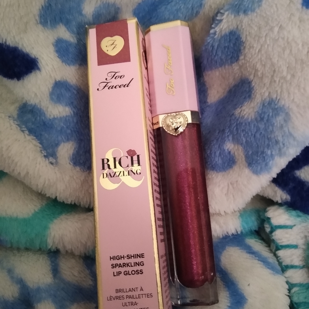 Rich & Dazzle lip gloss
